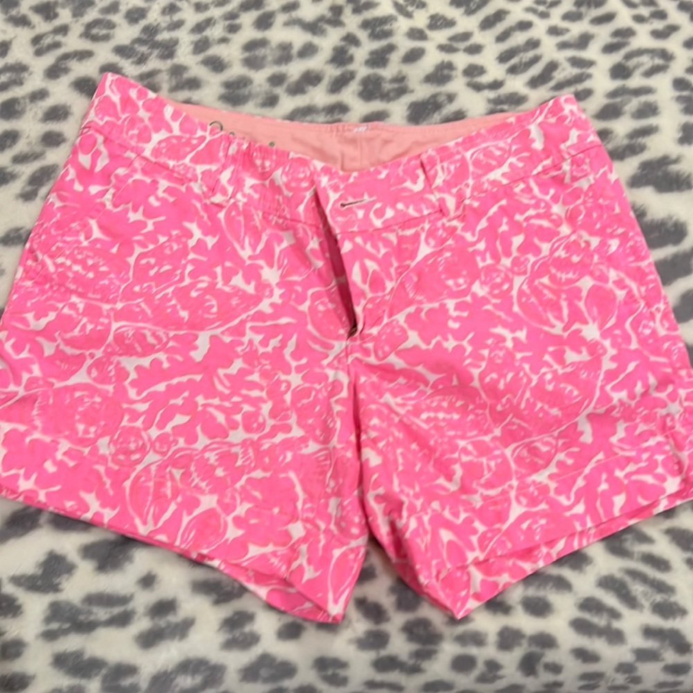 Vintage style Lilly Pulitzer pink shell shorts coral
